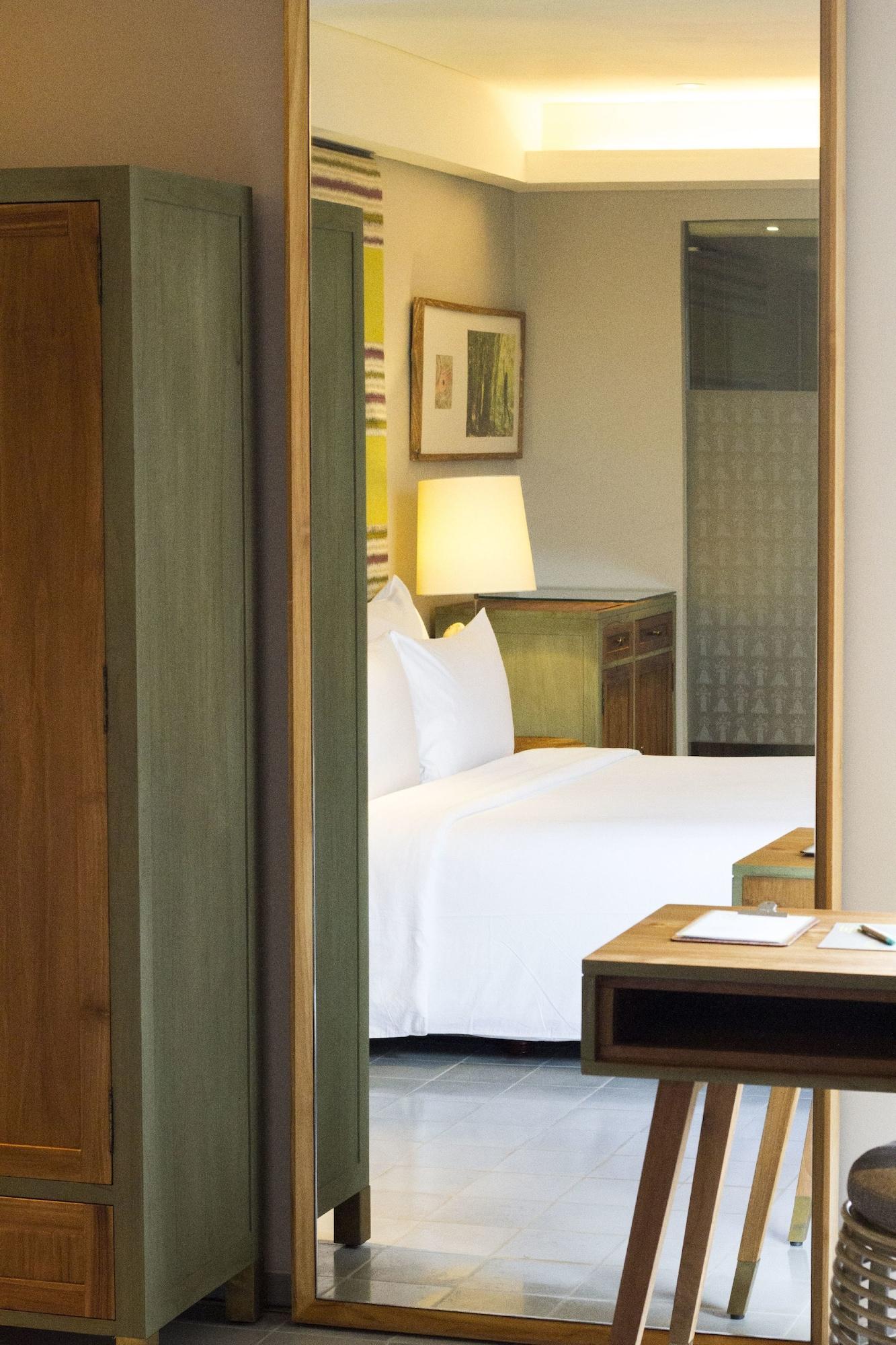 Tijili Hotel 4*