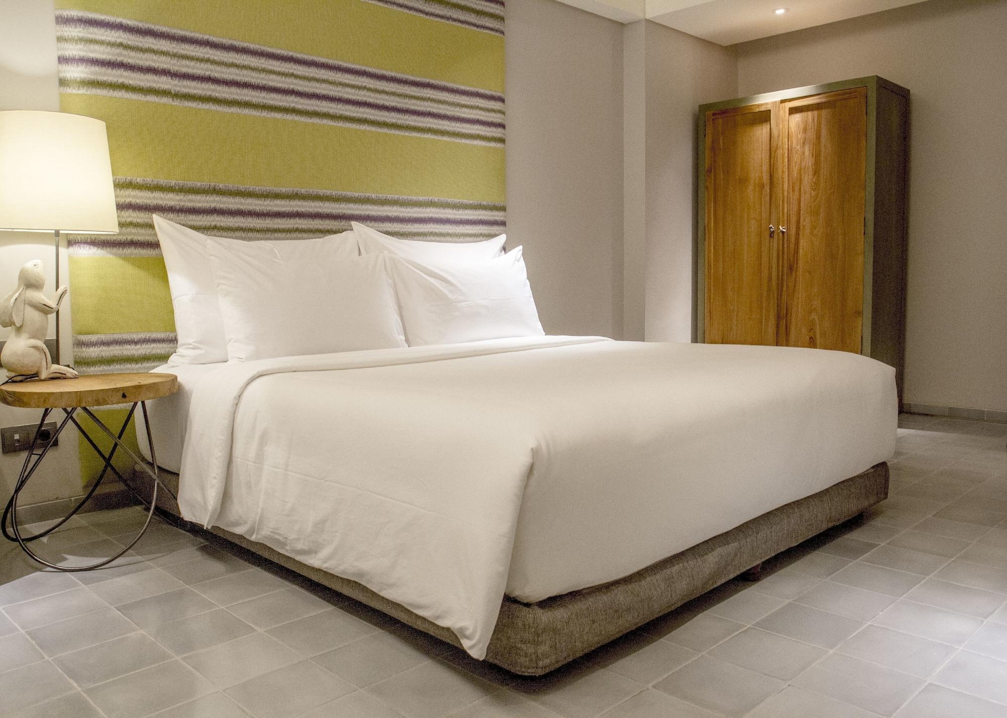Tijili Hotel 4*